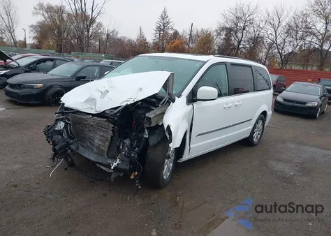 2015 Chrysler Town & Country Touring z USA, uszkodzony, nr VIN 2C4RC1BG8FR720207